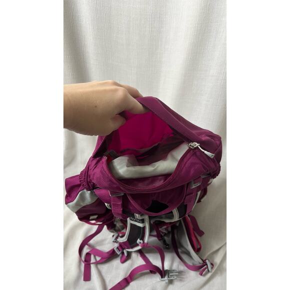 Osprey Tempest 16 Hiking Backpack Magenta with Grey Accents - Picture 6 of 8